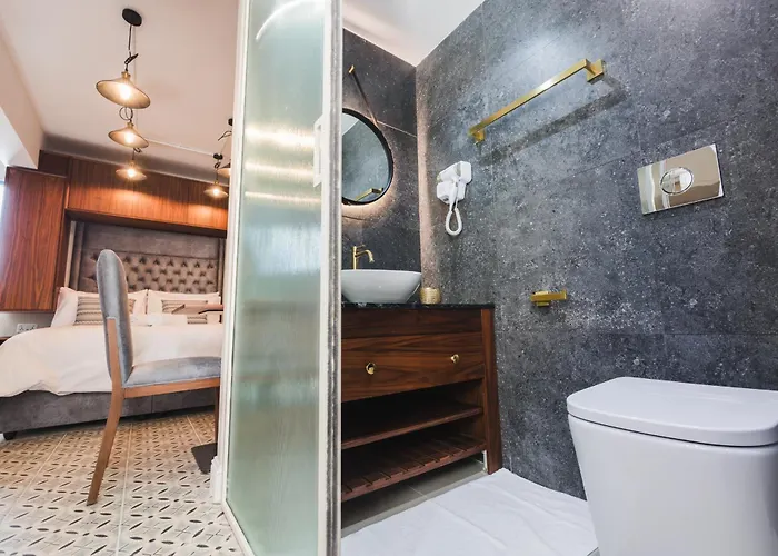 Zebbuga The Penthouse 7 3*