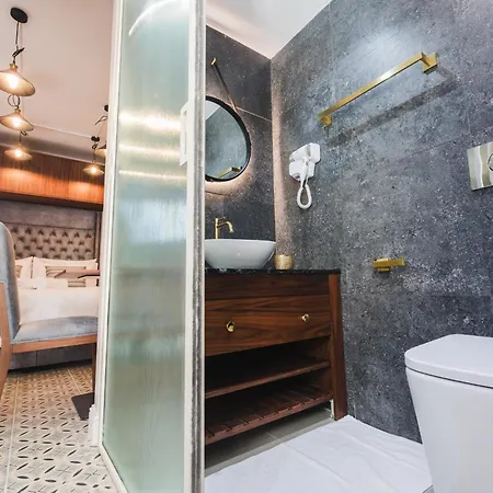 Zebbuga The Penthouse 7 3*