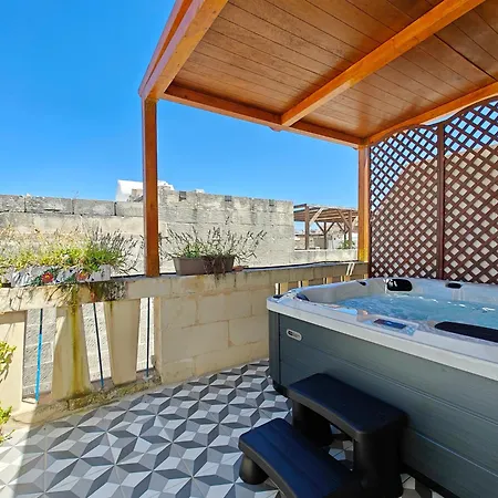 Zebbuga The Penthouse 7 Guest house *